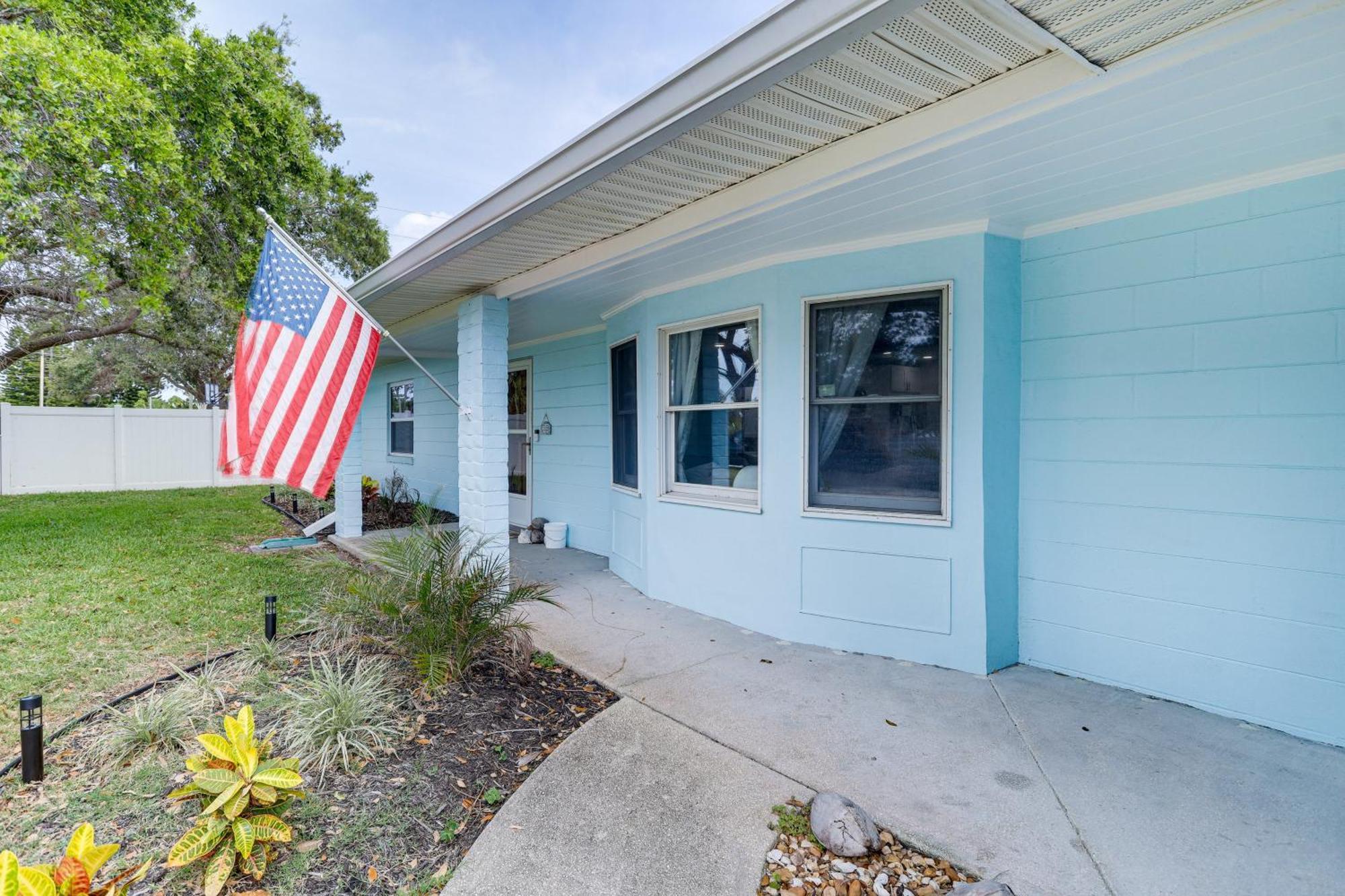 Pet-Friendly Cocoa Beach Home Walk To Beach! Экстерьер фото